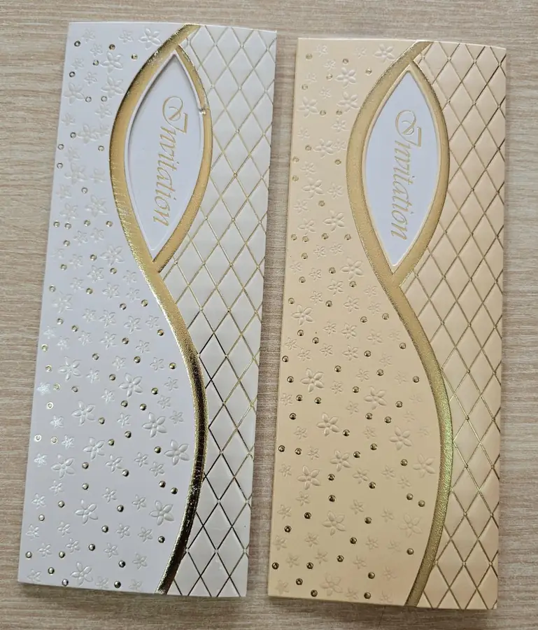 Invitations florales avec dorure a chaud